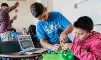 kids building bottle rocket